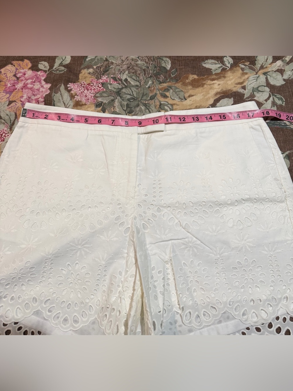 Ann Taylor White Eyelet Sleeveless Top and Shorts Set. Top M. Shorts 10. - Picture 9 of 10